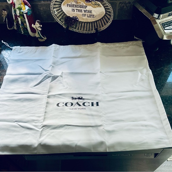 Coach New York Dust Cover - Never Used - Picture 2 of 2
